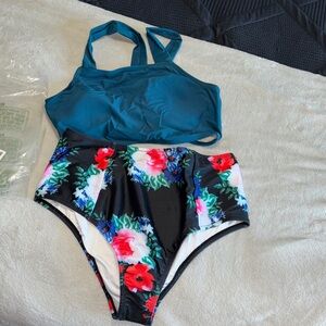 🫶🏼Floral High-Waisted Bikini Bottoms size small